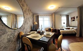 Jagielly Apartment ~ Self Check-In 24H ~ Parking & Lift