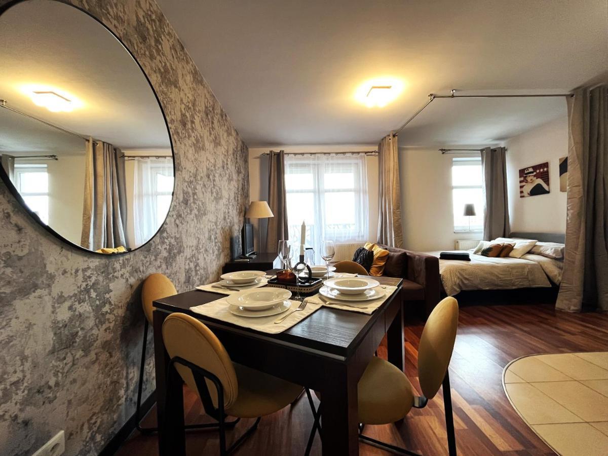 Jagielly Apartment ~ Self Check-In 24H ~ Parking & Lift Вроцлав Екстер'єр фото